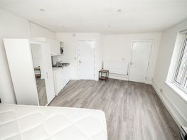 Raddlebarn Court, Selly Oak - Image 4