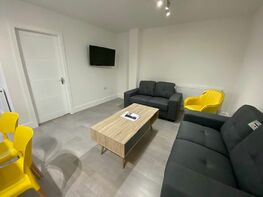 Warwick Avenue, Beeston - Image 1