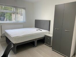 Warwick Avenue, Beeston - Image 2