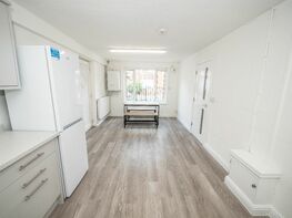 Raddlebarn Court (d), Selly Oak - Image 4