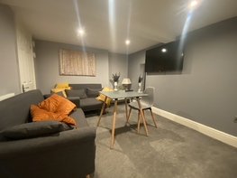 Alberta Terrace (Room3), Sherwood Rise - Image 1