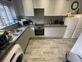 Alberta Terrace (Room3), Sherwood Rise - Image 3