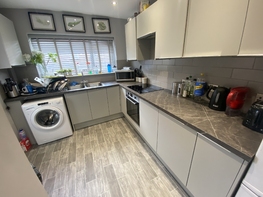Alberta Terrace (Room4), Sherwood Rise - Image 2