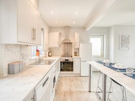 Thicket Avenue (D), Fishponds - Image 2