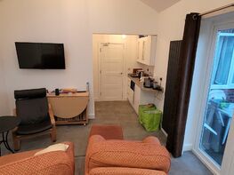 Princess Avenue (S), Beeston - Image 2