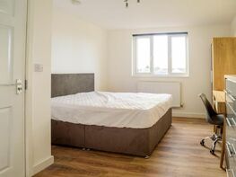 Queens Road (s), Beeston - Image 3